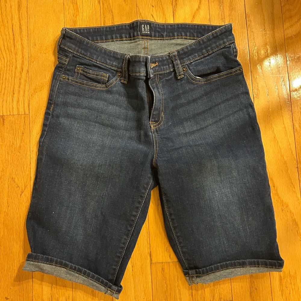 GAP Blue Relaxed Jeans with Classic Indigo Wash